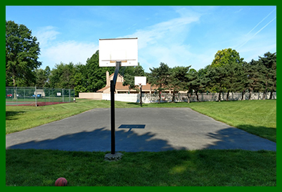 The Landings Basketball Court